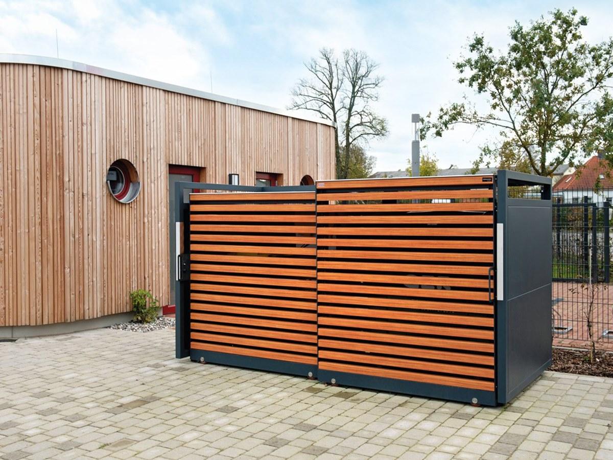 LAGERUNG VON GRÖSSEREN CONTAINERN